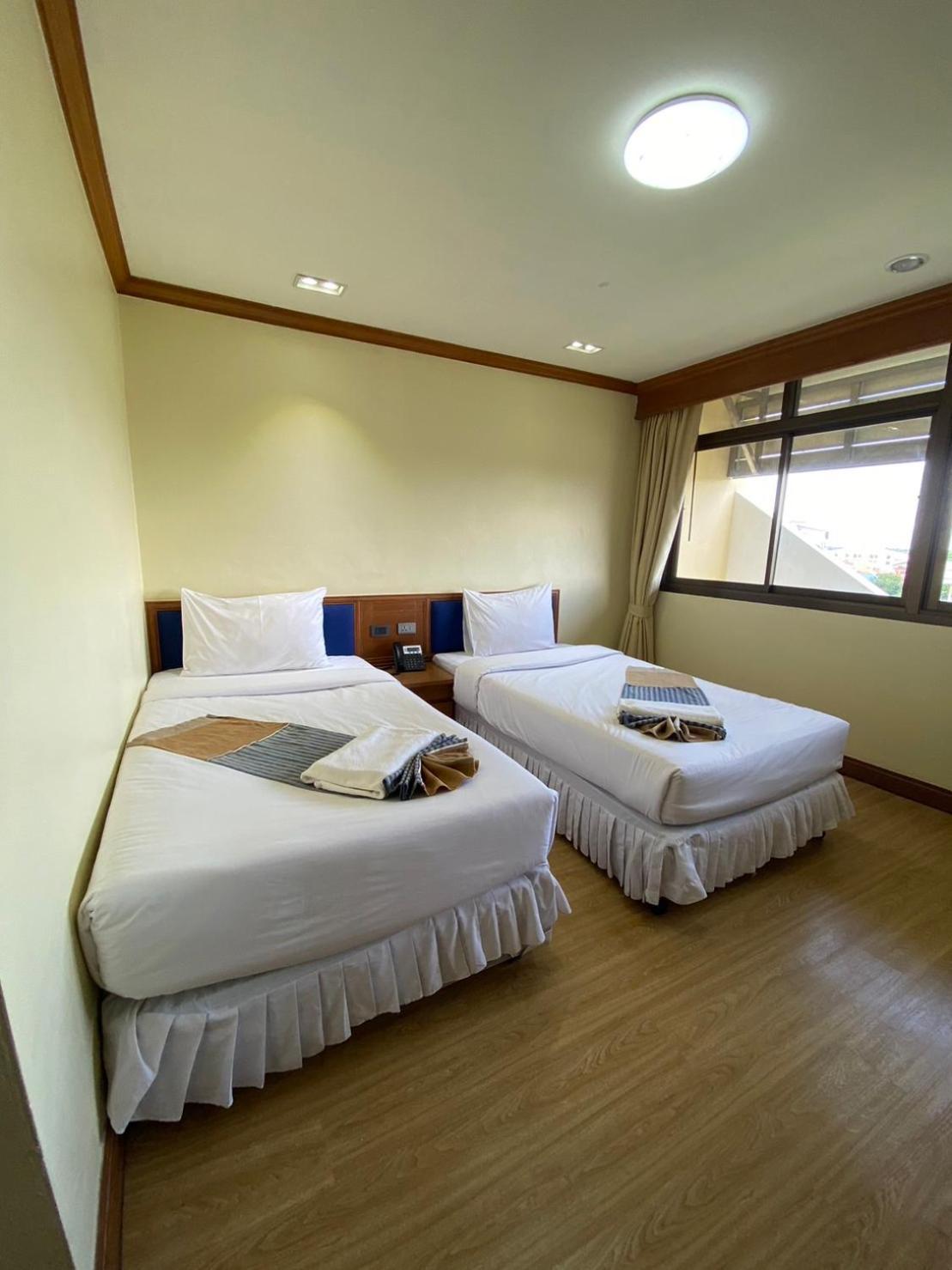 Phuphanplace Hotel Ban Phang Khwang Tai Extérieur photo